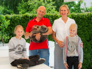Familienfoto Foto-Tschank Eltern mit Kindern Familienfoto Foto-Tschank Eltern mit Kindern