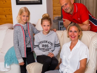 Familienfoto Foto-Tschank Kinder und Eltern Familienfoto Foto-Tschank Kinder und Eltern